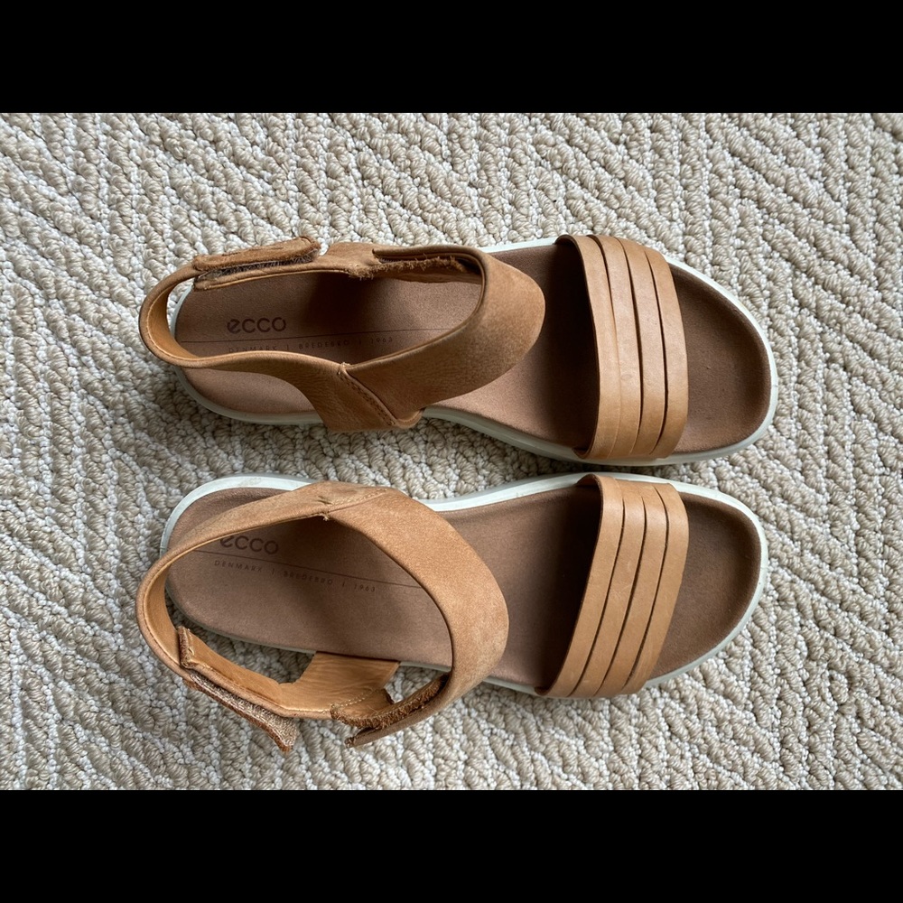 Ecco leather sandal with cushioned footbed